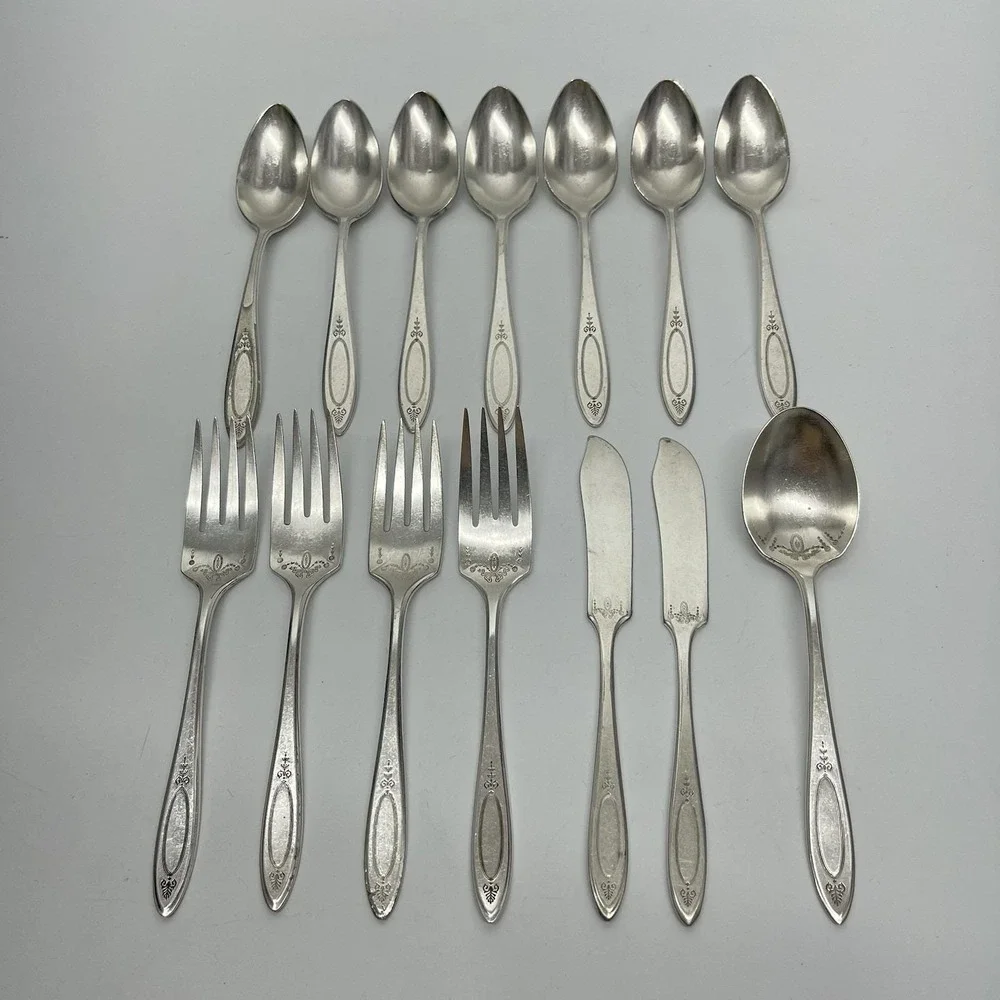 Vintage 1917 Oneida Community Plate Adam Pattern Flatware Silverware Set of 14